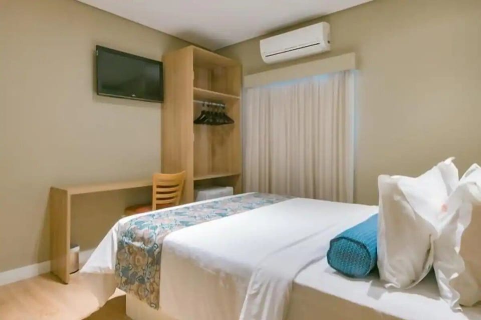 Bedroom. Interior and views may vary based on location and availability.