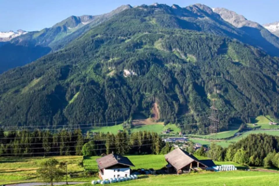 Surroundings [summer] (1-5 km)