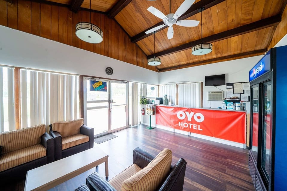 Entrance / Reception