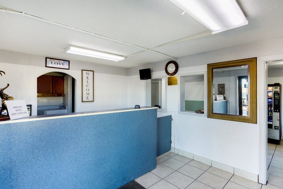 Entrance / Reception