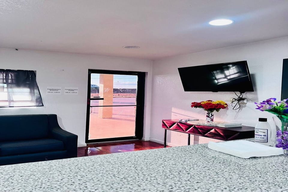 Entrance / Reception