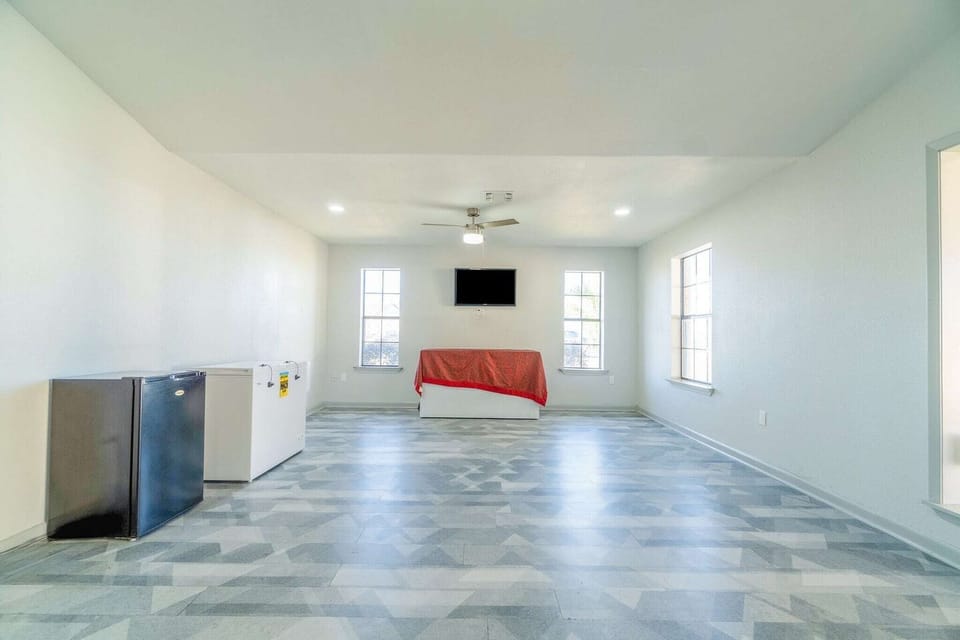 Entrance / Reception