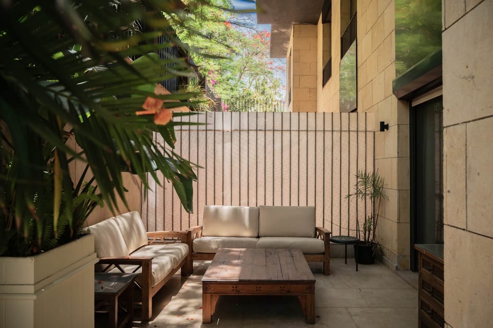 AS NESTY ROYAL MAADI 8