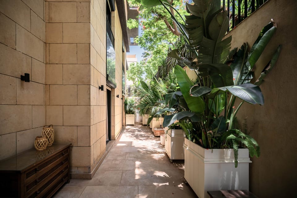 AS NESTY ROYAL MAADI 5