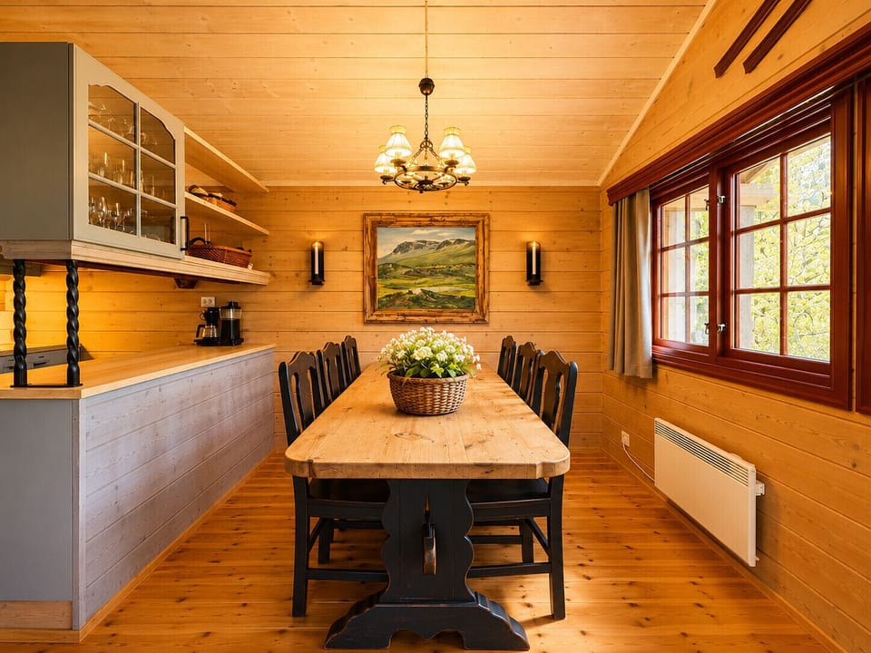 Living/dining room with access to the open kitchen