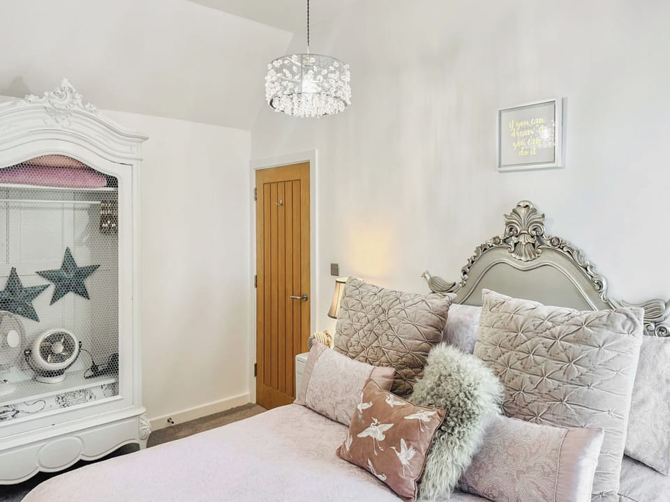 Double bedroom | The Salt Yard Villa 4 - Salt Yard Stays, Whitstable