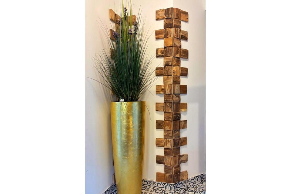 Entrance / Reception