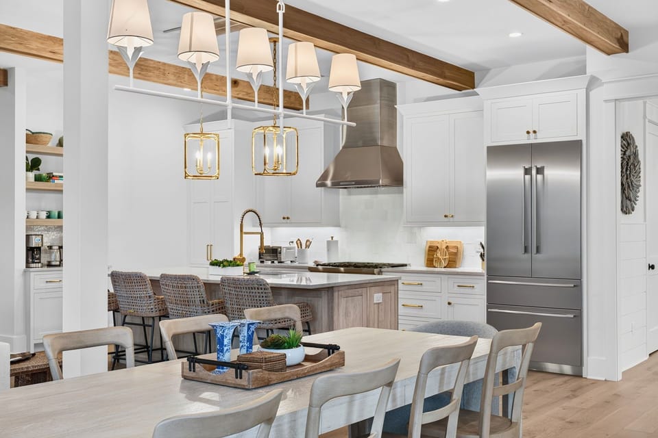 Dining & Kitchen | Tahanan Palms | 3 38th Ave | IOP Escapes