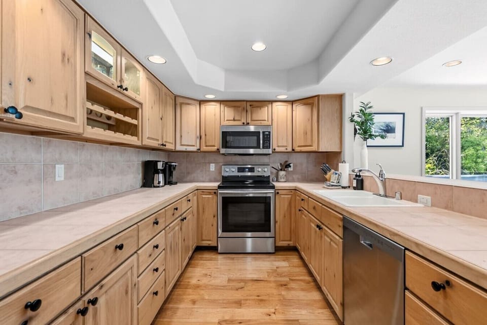 Fully equipped kitchen