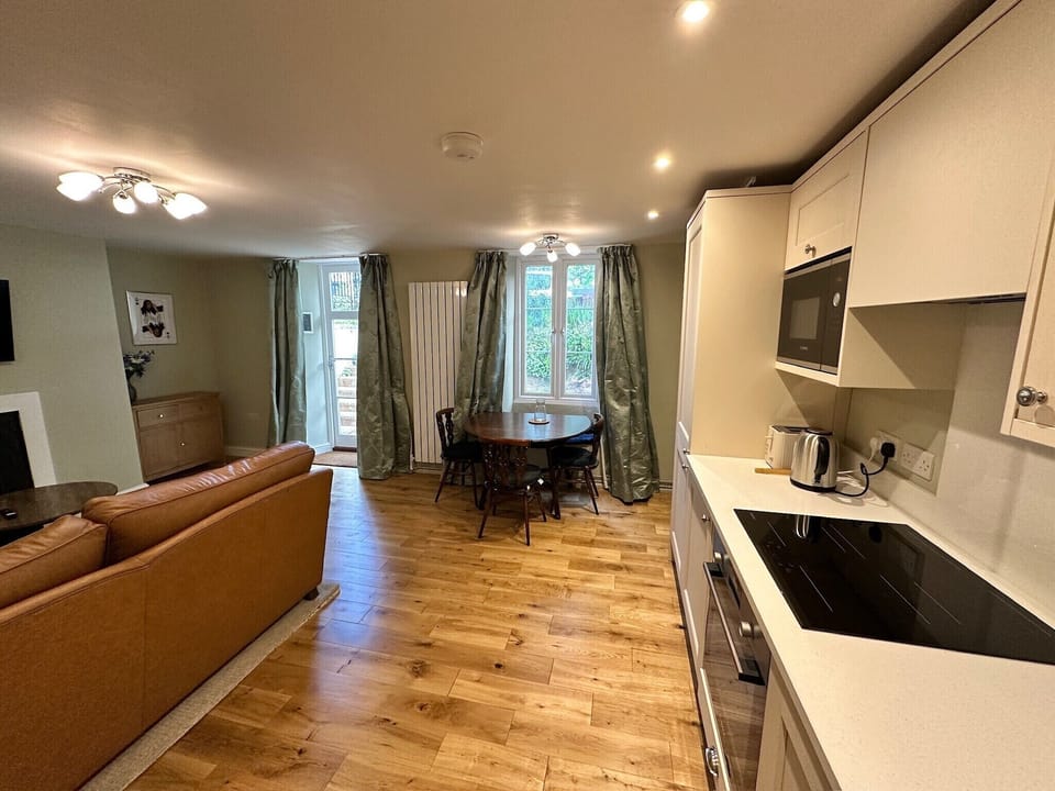 Clubs Living / Kitchen