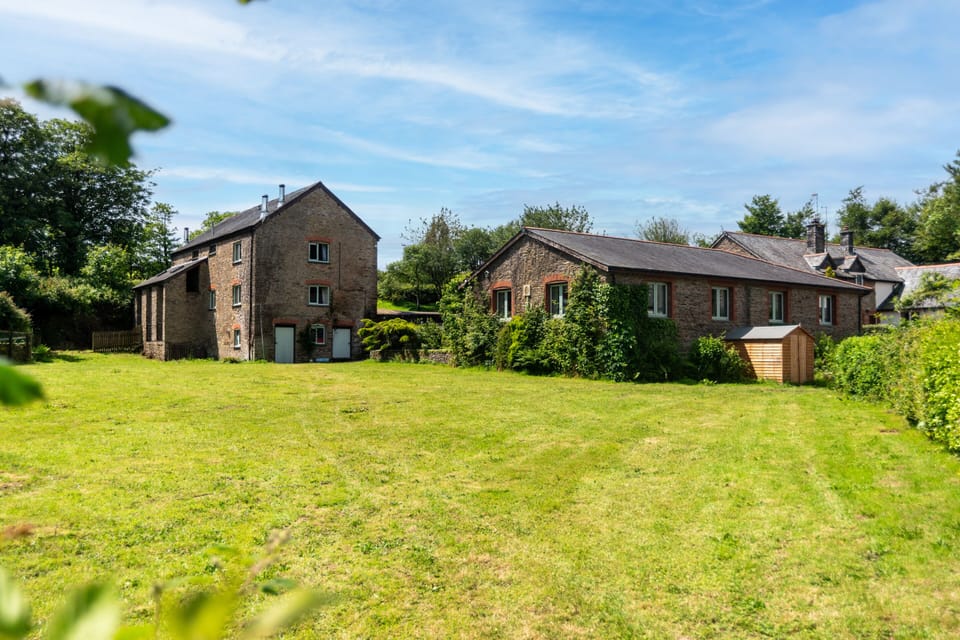 Surrounded by rolling countryside and beautiful gardens, Old Mill Cottages is where relaxation comes naturally. Slow down, switch off, and enjoy the beauty of rural life.