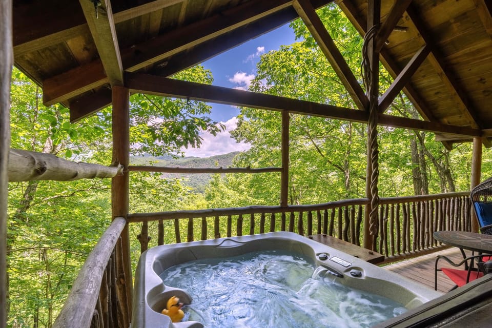 Hot tub 