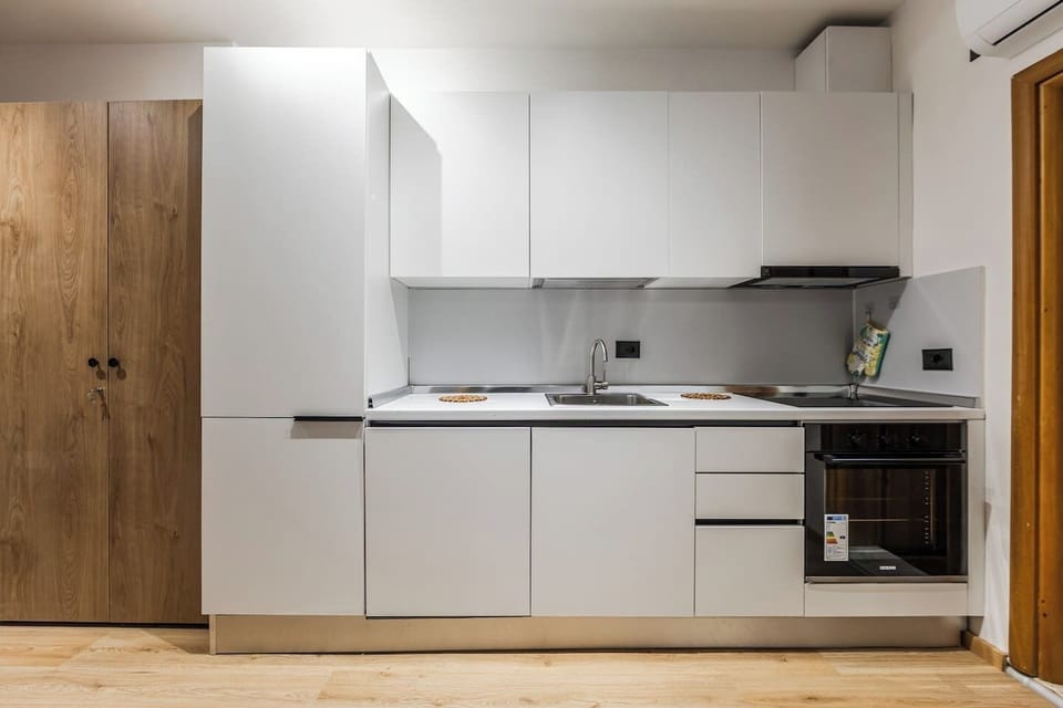 Fully-equipped kitchen