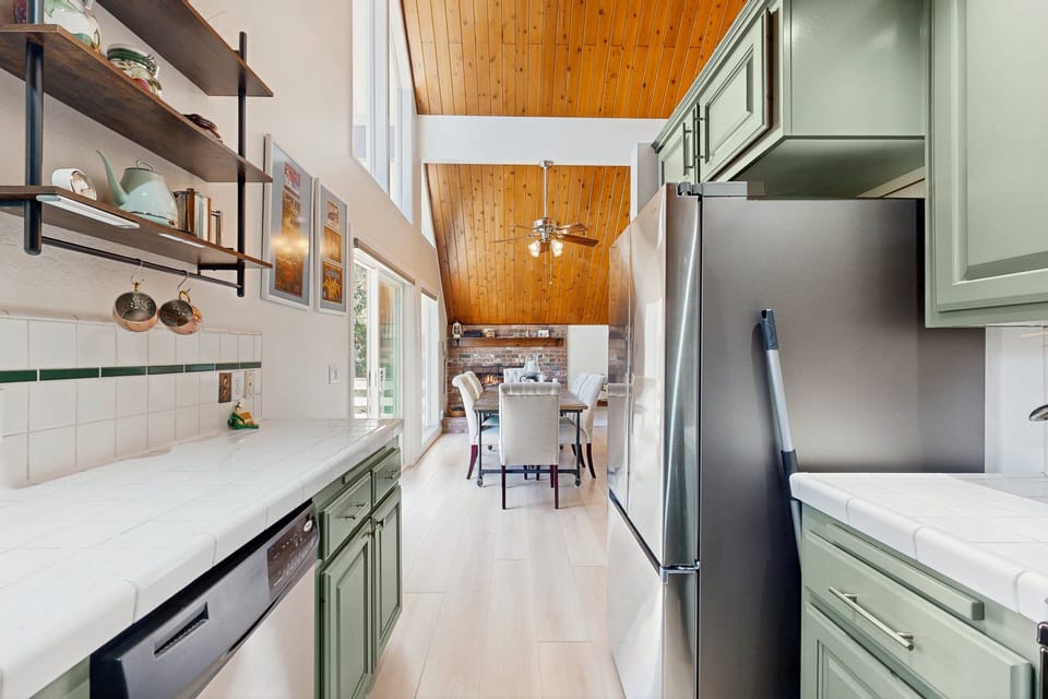 Stainless steel appliances and kitchen essentials.