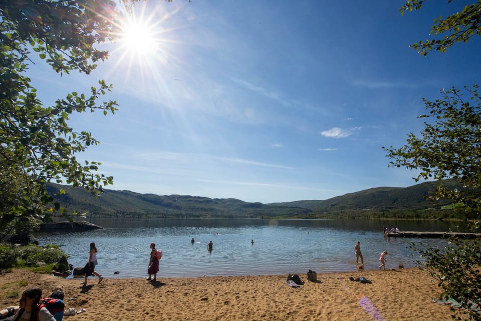 Perfect for families – a serene spot for picnics and summer fun by the water.