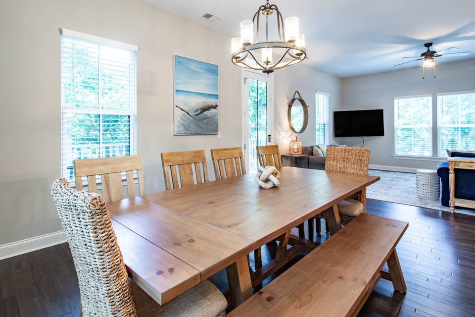 The dining table comfortably seats 10.