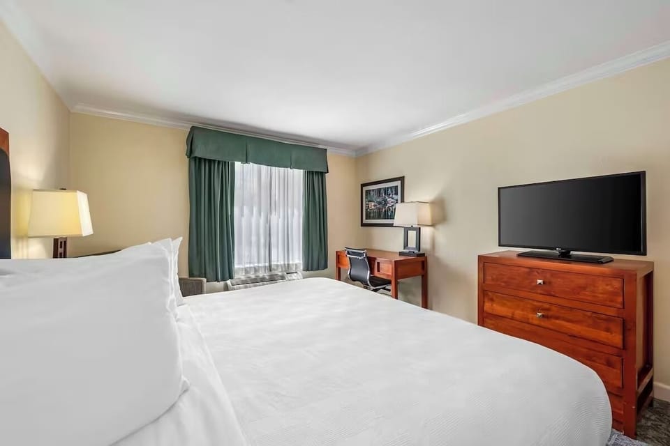 Relax after exploring with a big TV and cozy work desk.