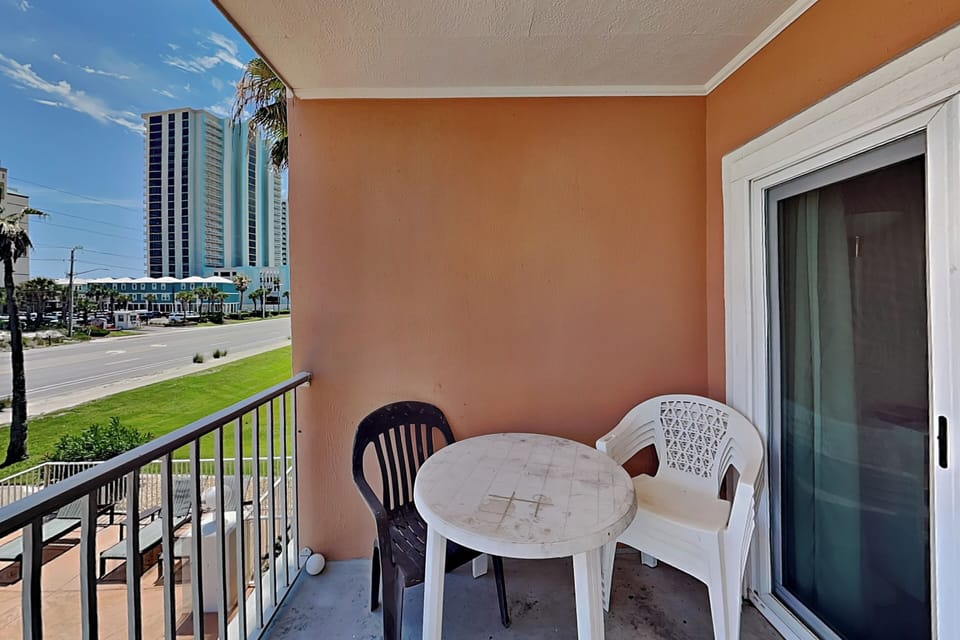 Balcony - Furnished + Gulf View