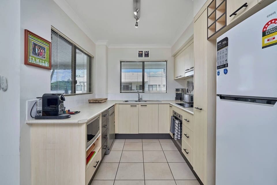 Nespresso Coffee machine, full fridge/freezer, cooktop and oven. Everything you need. Dont feel like cooking inside? Cook on the balcony BBQ instead. Dont feel like cooking on the balcony or in the house? Cook your BBQ at the pool area instead!