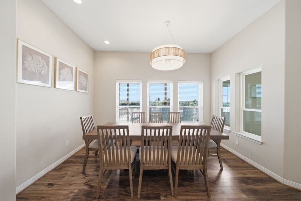 Create lasting memories around this stunning dining table