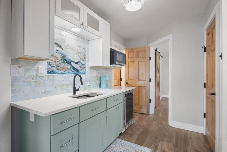 Downstairs Kitchenette