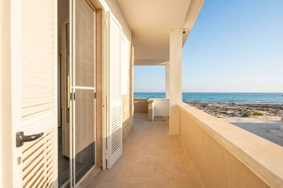 SanVitoAugustea 212 | Oceanfront Studio with Private Veranda Apartment in Italy