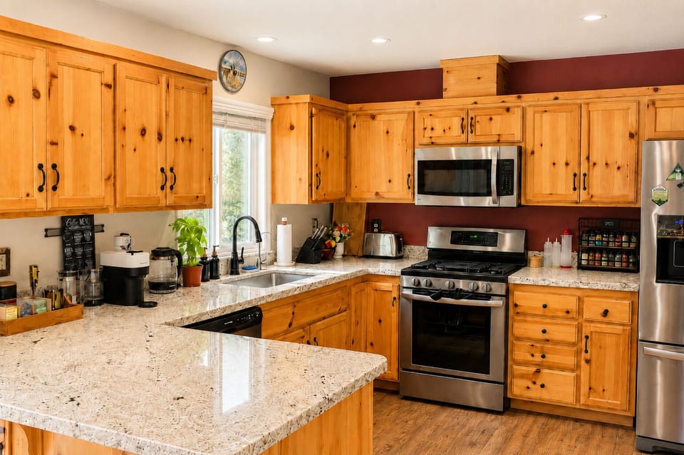 Spacious kitchen with everything you need to prepare home-cooked meals! 