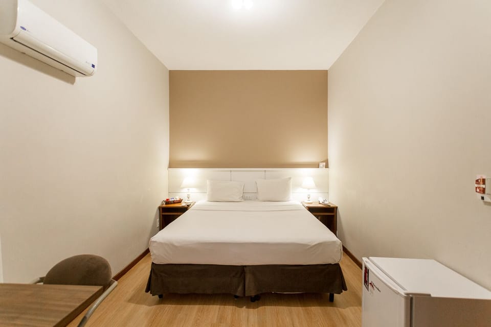 Bedroom. Interior and views may vary based on location and availability.