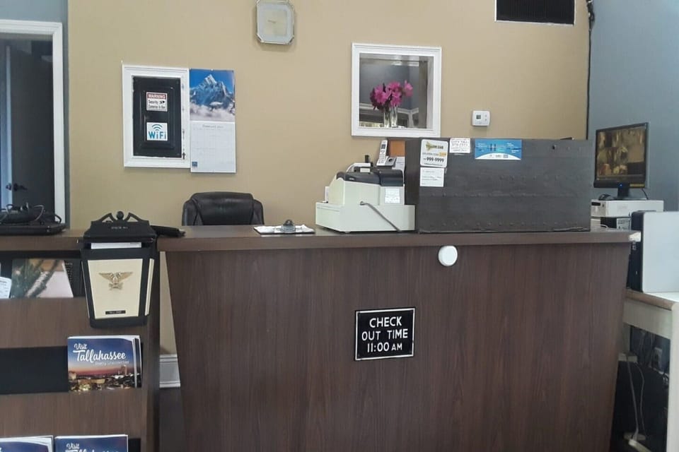 Entrance / Reception