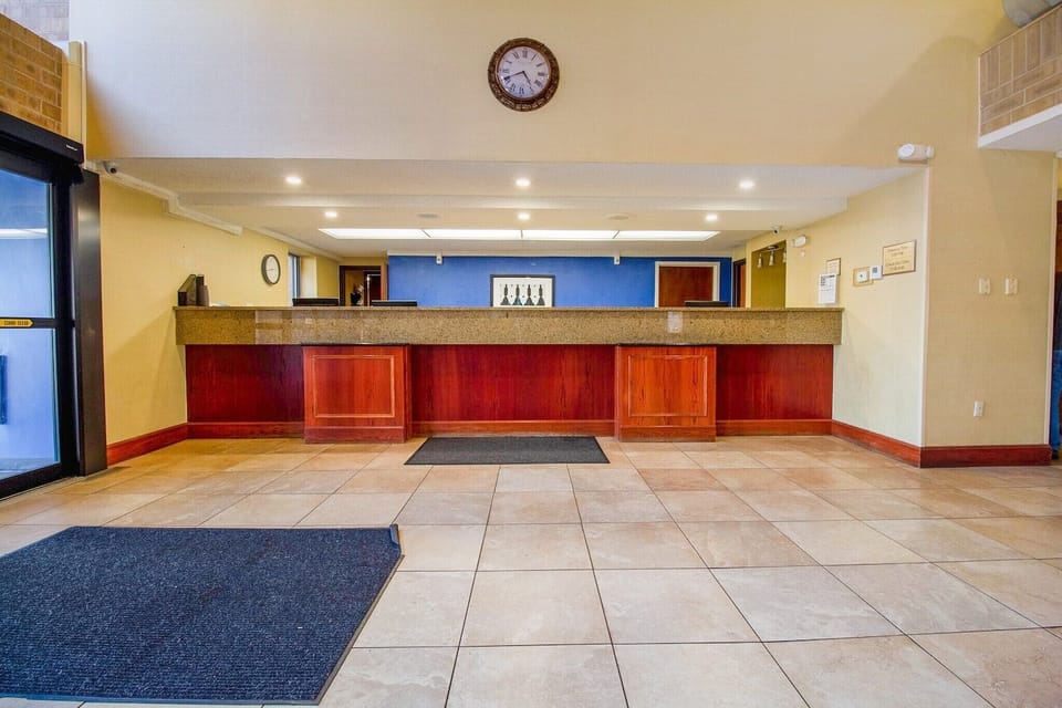 Entrance / Reception