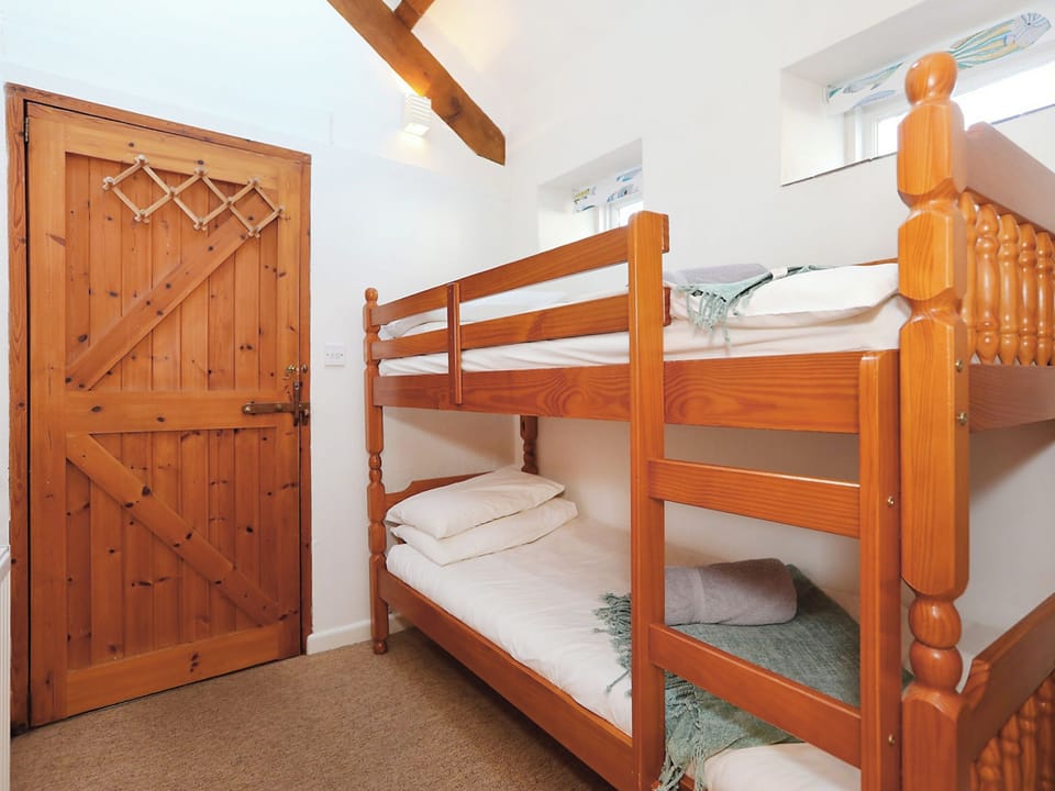 Bunk bedroom | Orchard - North Hill Cottages, Barnstaple