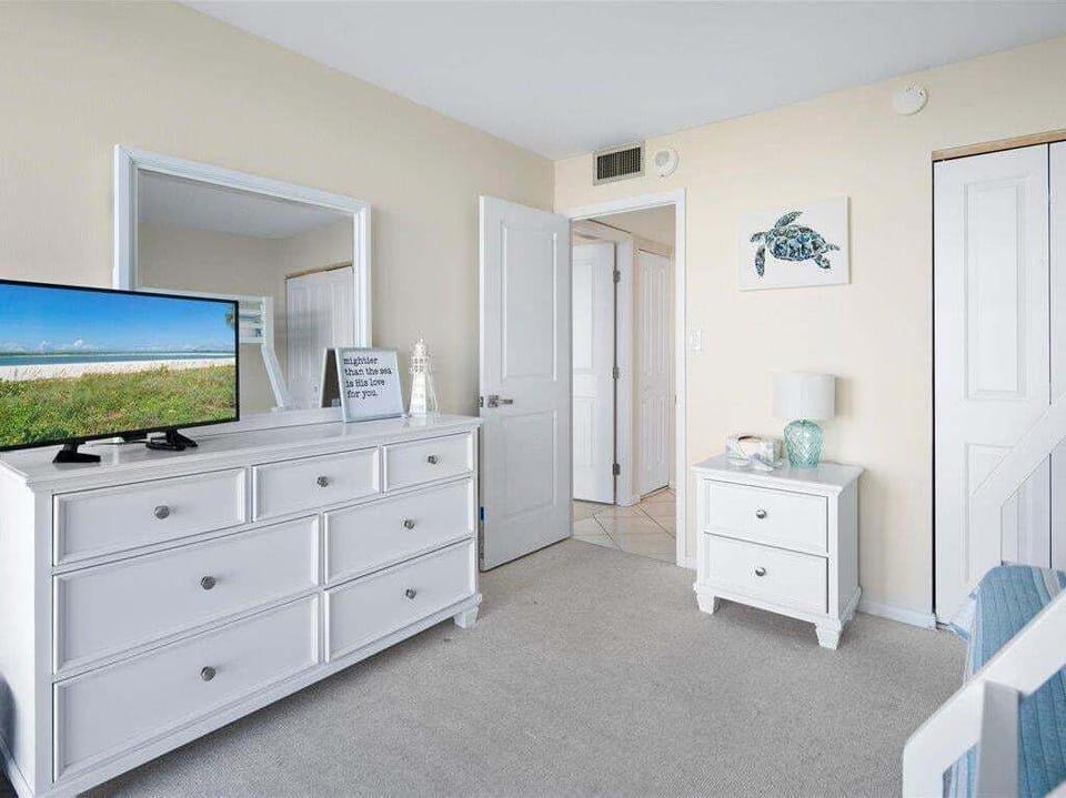 Large Guest Dresser