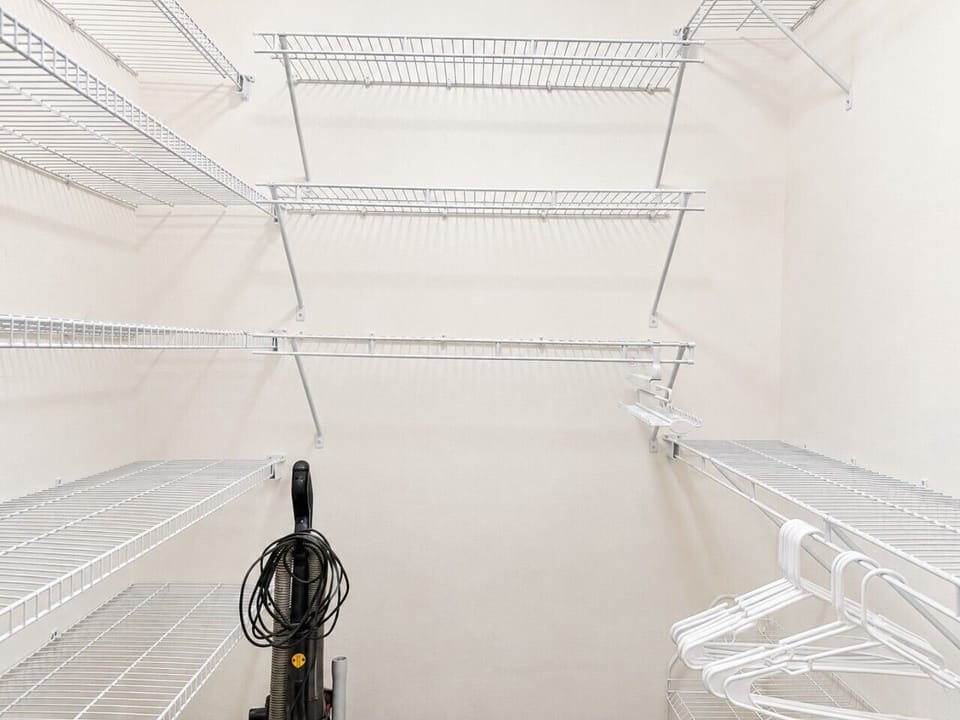 Master Closet 3