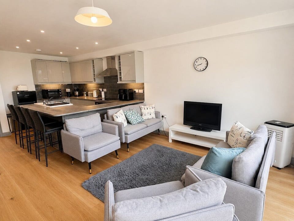 Living Room / Lounge