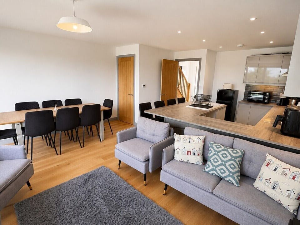 Living Room / Lounge