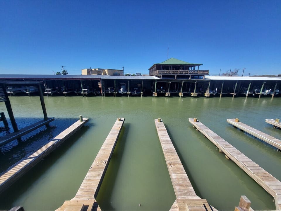 Pirates Cove #3 - private boat slip