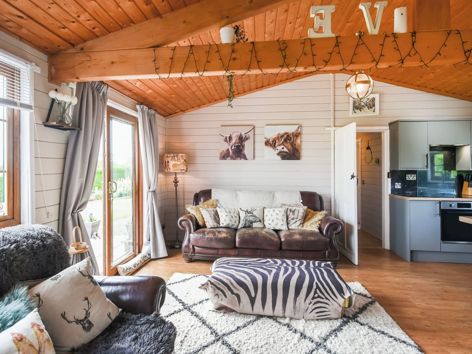 Open plan living space | Poundgate Lodge, Knighton