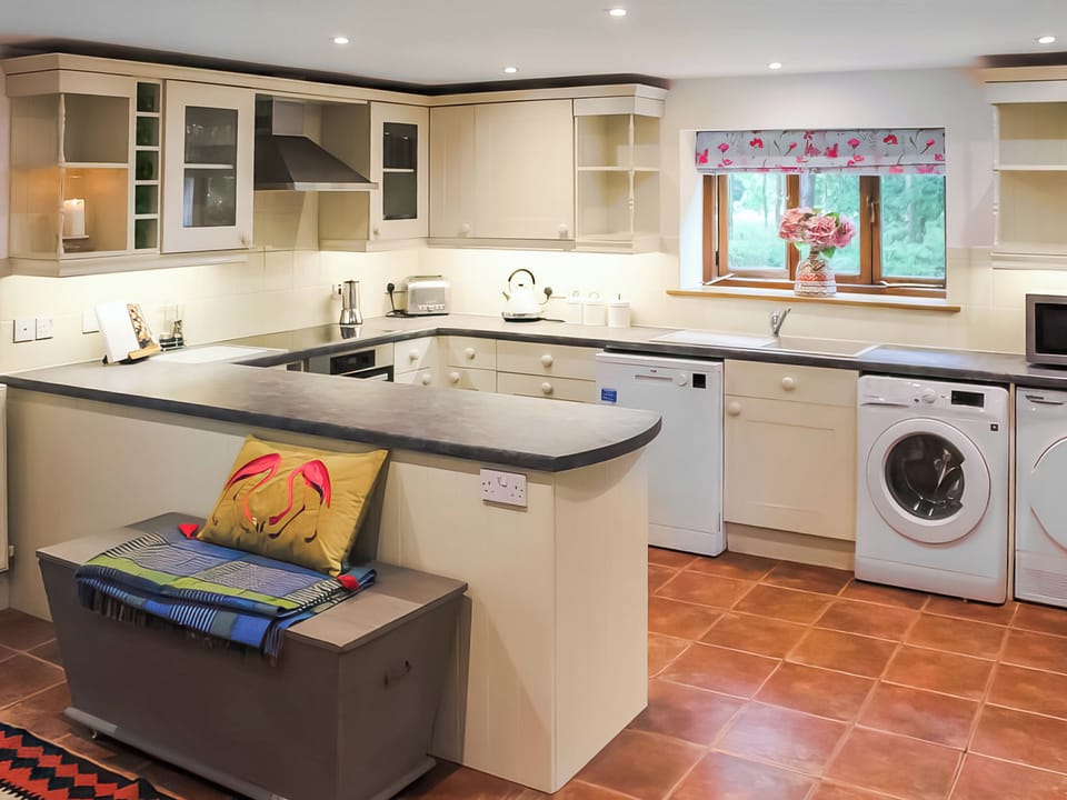 Kitchen | The Granary - The Ellingham Hall Estate, Bungay
