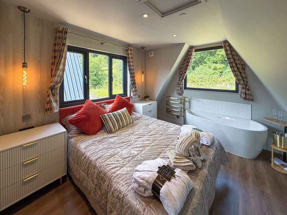 Double bedroom | Too-Woo - Owl Holidays, Pen-Y-Felin, near Mold