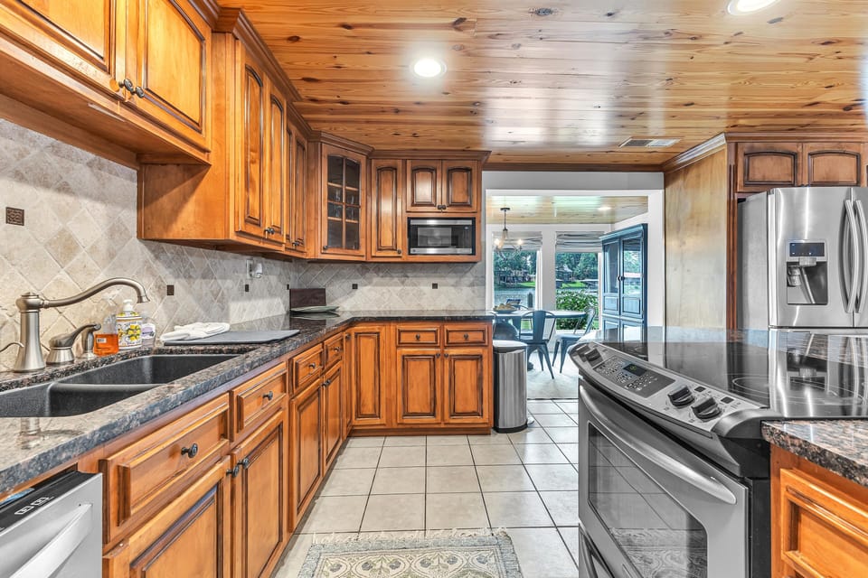 Lower kitchen