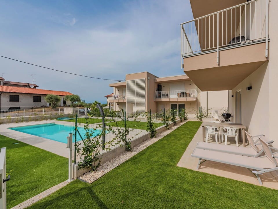 Residential Area, Facade, Home, Apartment, Balcony, Urban Design, Estate, Condominium, Porch, Shade