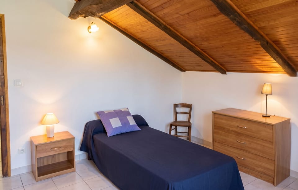 Single bed