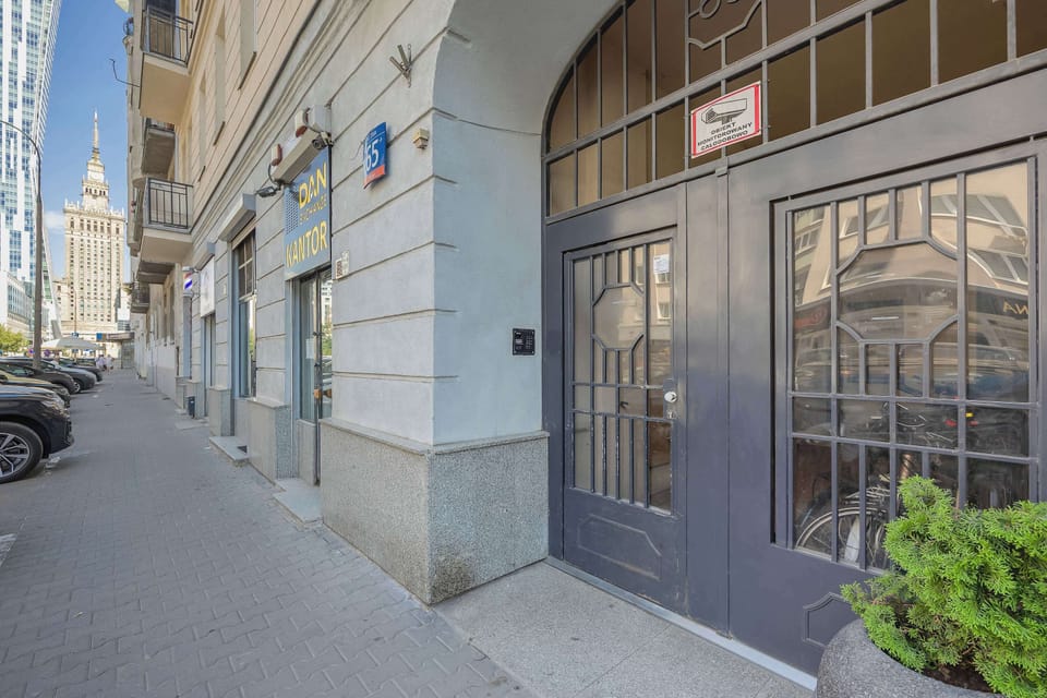 Secure entrance to the building with easy access to the apartment.