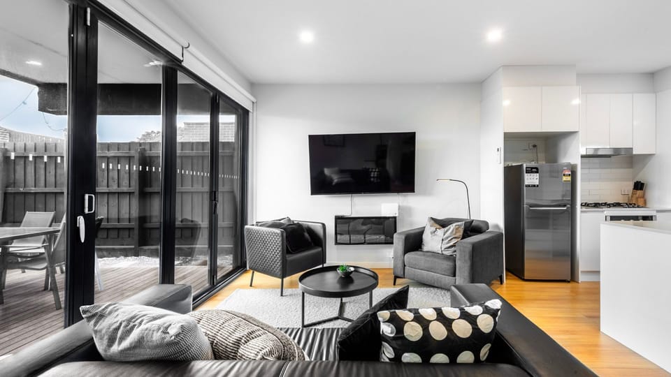 Open the sliding doors and enjoy seamless indoor-outdoor living