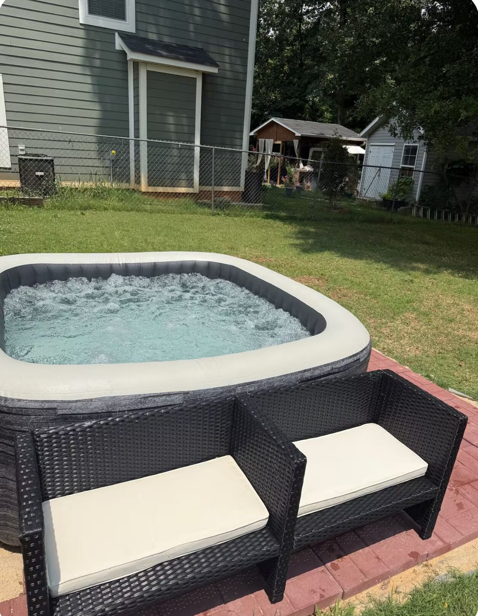 Outdoor spa tub