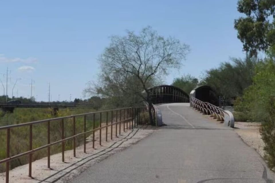 Easy access from the condo complex to Tucson`s beautiful Rillito River Walk Trail