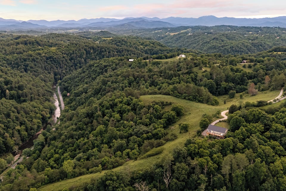 Private mountain retreat with sweeping views and serene natural surroundings
