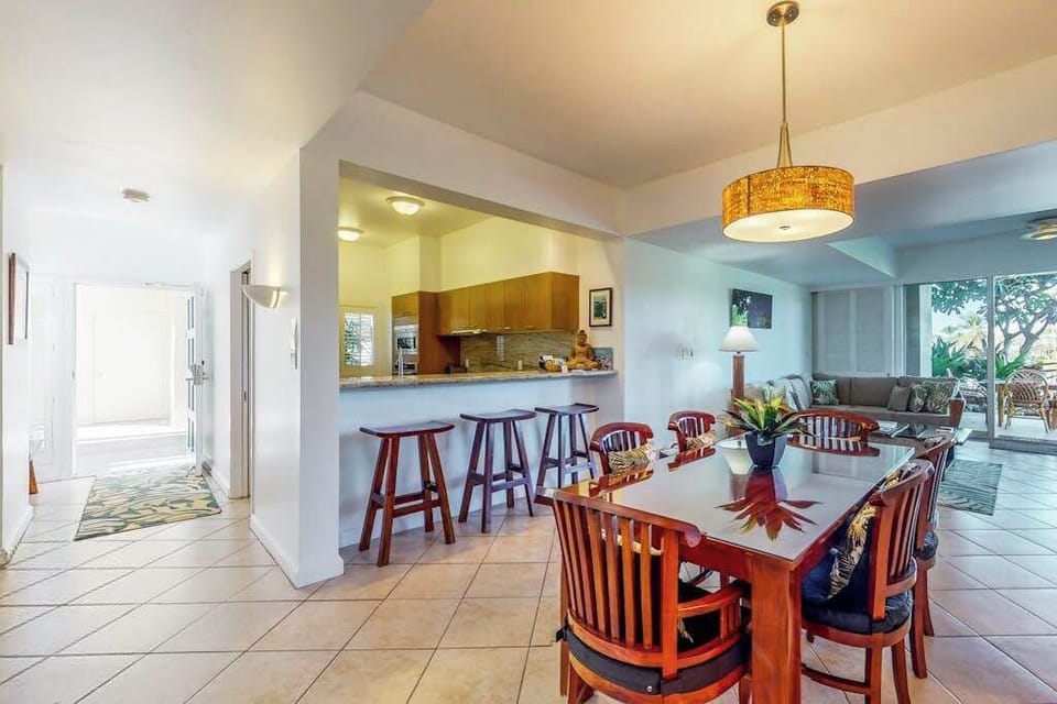 Open Concept Dining With Breakfast Bar