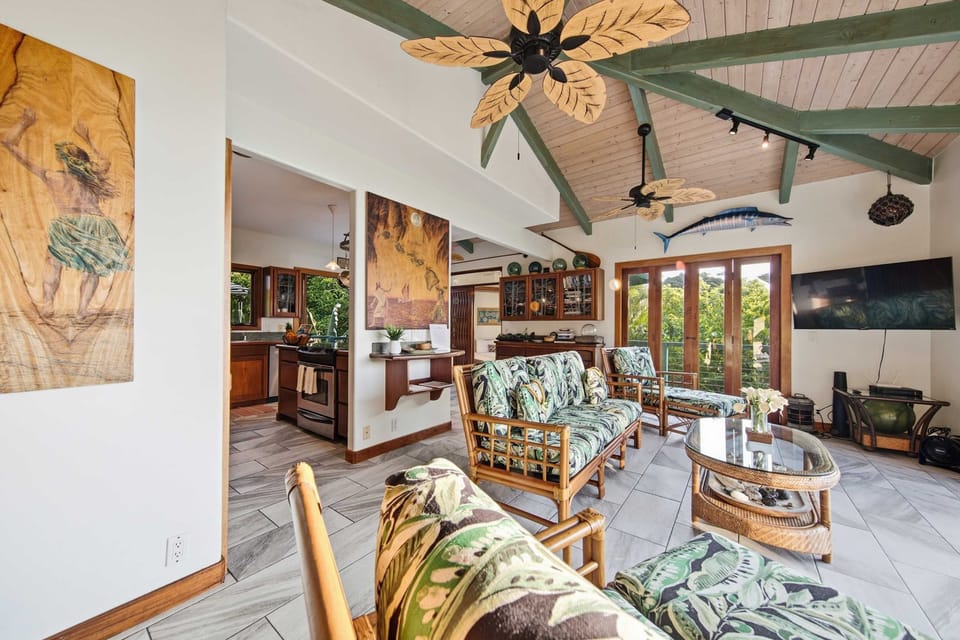 New Oceanfront Captain Cook Home Near Kealakekua Bay House in Kealakekua Bay