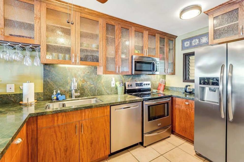 Cook with Ease in the Fully Equipped Gourmet Kitchen